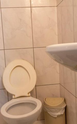 Casa à venda com 200m², 3 quartos e 4 vagasBanheiro de serviço