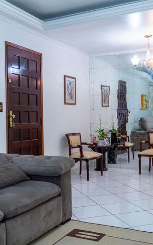 Casa à venda com 200m², 3 quartos e 4 vagasSala