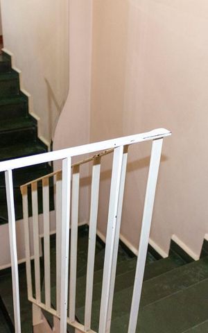 Casa à venda com 200m², 3 quartos e 4 vagasEscada