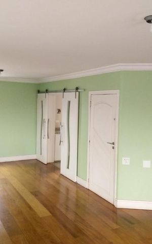 Apartamento à venda com 170m², 3 quartos e 2 vagas Apartamento à venda com 170m², 3 quartos e 2 vagasSala