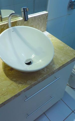 Apartamento para alugar com 65m², 3 quartos e 1 vagaBanheiro - Torneira
