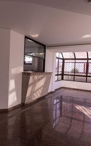 Apartamento à venda com 190m², 3 quartos e 3 vagas Apartamento à venda com 190m², 3 quartos e 3 vagasÁrea comum - Salão de festas