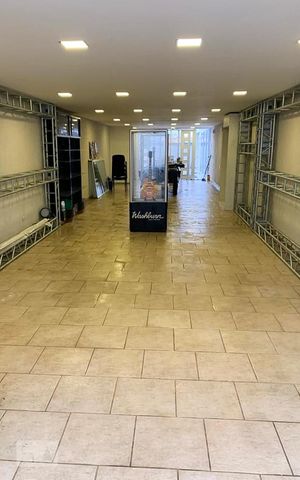 Casa à venda com 350m², 4 quartos e 5 vagasGaragem