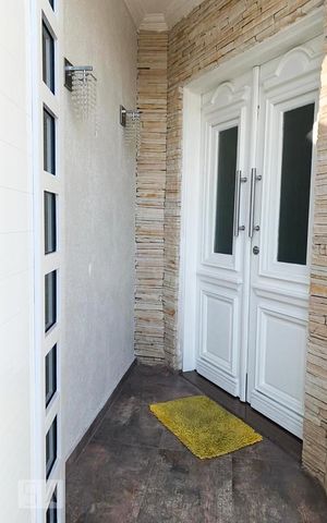 Casa à venda com 350m², 4 quartos e 5 vagasEntrada