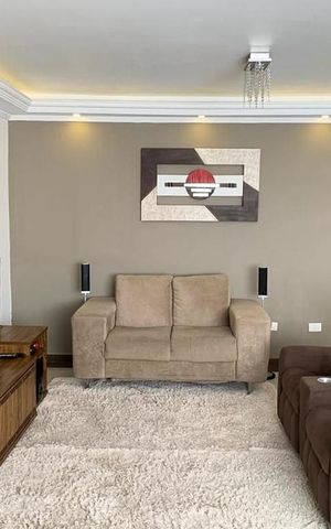 Casa à venda com 350m², 4 quartos e 5 vagasSala