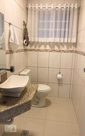 Casa à venda com 350m², 4 quartos e 5 vagasLavabo