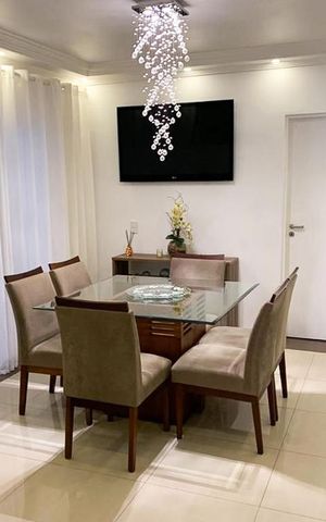 Casa à venda com 350m², 4 quartos e 5 vagasSala
