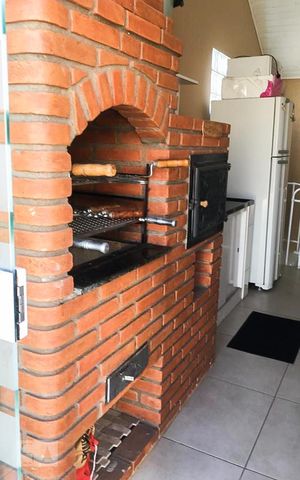 Casa à venda com 138m², 3 quartos e 3 vagasChurrasqueira