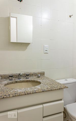 Apartamento à venda com 75m², 2 quartos e 1 vagaBanheiro