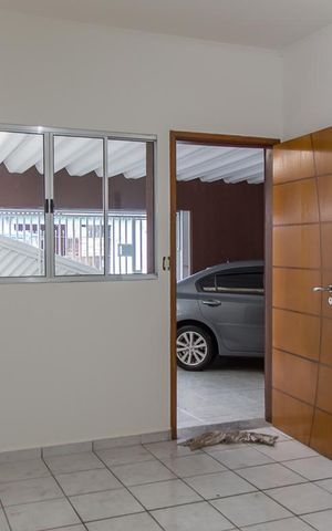 Casa à venda com 113m², 3 quartos e 3 vagas Casa à venda com 113m², 3 quartos e 3 vagasSala
