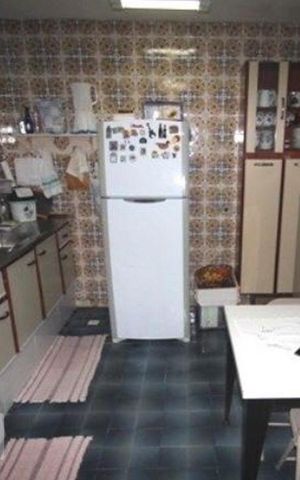 Casa à venda com 295m², 4 quartos e 3 vagas Casa à venda com 295m², 4 quartos e 3 vagasCozinha