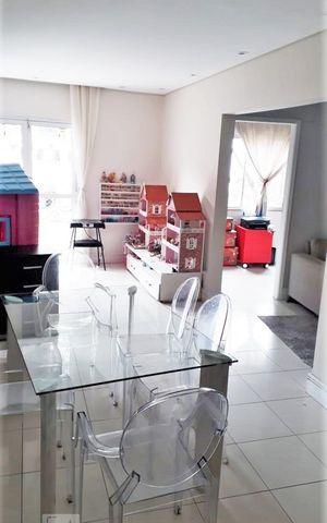 Apartamento à venda com 130m², 3 quartos e sem vaga Apartamento à venda com 130m², 3 quartos e sem vagaSala