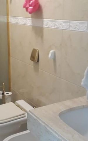 Apartamento à venda com 130m², 3 quartos e sem vaga Apartamento à venda com 130m², 3 quartos e sem vagaBanheiro