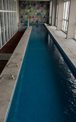 Studio à venda com 30m², 1 quarto e 1 vaga Studio à venda com 30m², 1 quarto e 1 vagaÁrea comum - Piscina coberta