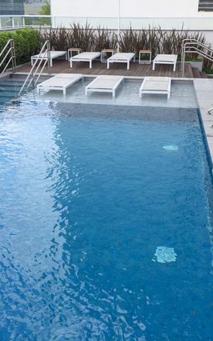 Studio à venda com 30m², 1 quarto e 1 vaga Studio à venda com 30m², 1 quarto e 1 vagaÁrea comum - Piscina