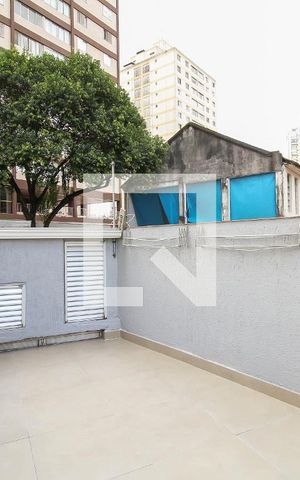 Casa à venda com 267m², 3 quartos e 4 vagas Casa à venda com 267m², 3 quartos e 4 vagasVaranda