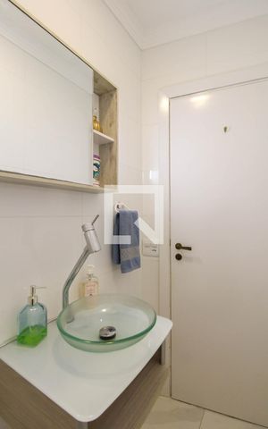 Casa à venda com 267m², 3 quartos e 4 vagas Casa à venda com 267m², 3 quartos e 4 vagasLavabo