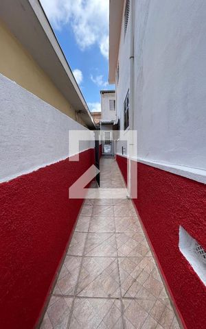 Casa para alugar com 20m², 1 quarto e sem vaga Casa para alugar com 20m², 1 quarto e sem vagaCorredor