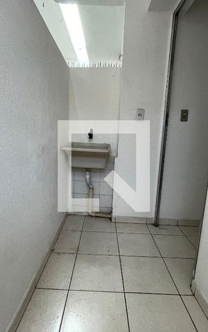 Casa para alugar com 20m², 1 quarto e sem vaga Casa para alugar com 20m², 1 quarto e sem vagaÁrea de Serviço