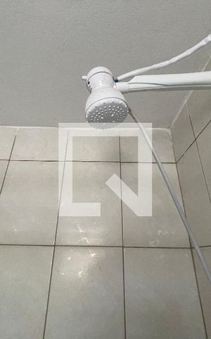 Casa para alugar com 20m², 1 quarto e sem vaga Casa para alugar com 20m², 1 quarto e sem vagaBanheiro