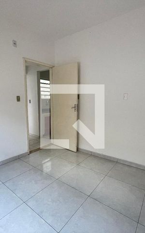 Casa para alugar com 20m², 1 quarto e sem vaga Casa para alugar com 20m², 1 quarto e sem vagaQuarto