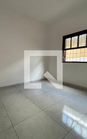 Casa para alugar com 20m², 1 quarto e sem vaga Casa para alugar com 20m², 1 quarto e sem vagaQuarto