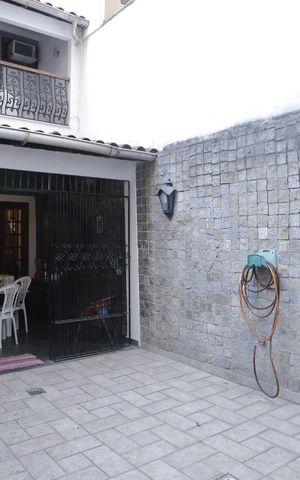 Casa à venda com 196m², 3 quartos e 1 vagaQuintal
