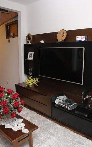 Casa à venda com 196m², 3 quartos e 1 vagaSala de Estar