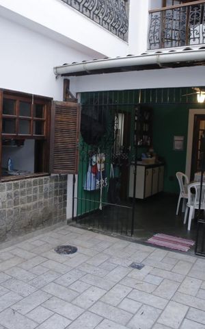 Casa à venda com 196m², 3 quartos e 1 vagaQuintal