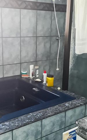 Casa à venda com 235m², 3 quartos e 3 vagasBanheiro