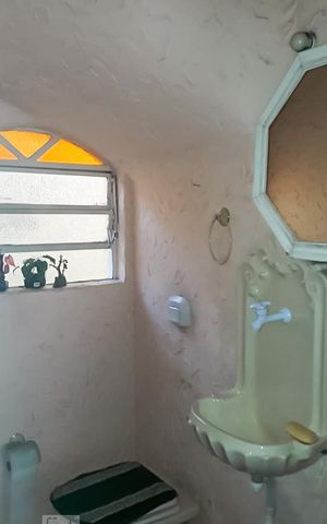 Casa à venda com 235m², 3 quartos e 3 vagasBanheiro