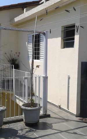 Casa à venda com 296m², 3 quartos e 4 vagas Casa à venda com 296m², 3 quartos e 4 vagasArea Externa