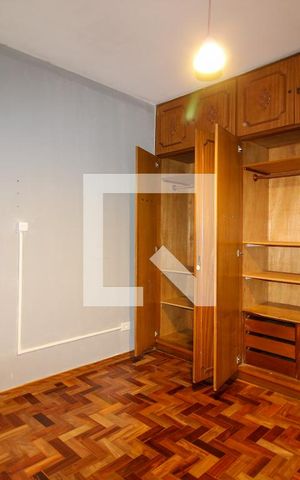Casa à venda com 224m², 3 quartos e 3 vagas Casa à venda com 224m², 3 quartos e 3 vagasQuarto 2