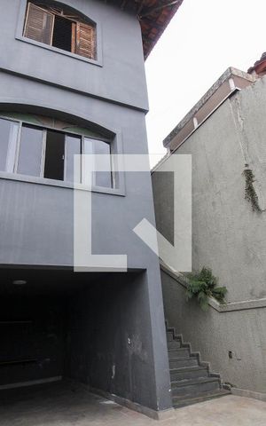 Casa à venda com 224m², 3 quartos e 3 vagas Casa à venda com 224m², 3 quartos e 3 vagasGaragem