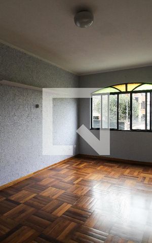 Casa à venda com 224m², 3 quartos e 3 vagas Casa à venda com 224m², 3 quartos e 3 vagasSala