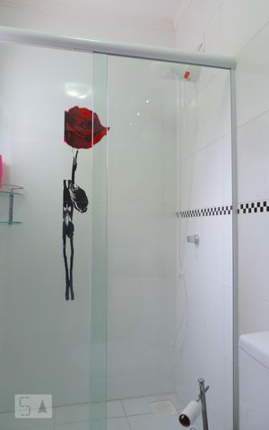 Apartamento para alugar com 70m², 2 quartos e sem vagaBanheiro - Box