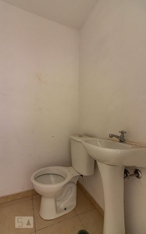 Casa de condomínio à venda com 80m², 2 quartos e 2 vagasLavabo