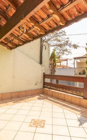 Casa à venda com 150m², 3 quartos e 2 vagasVaranda 