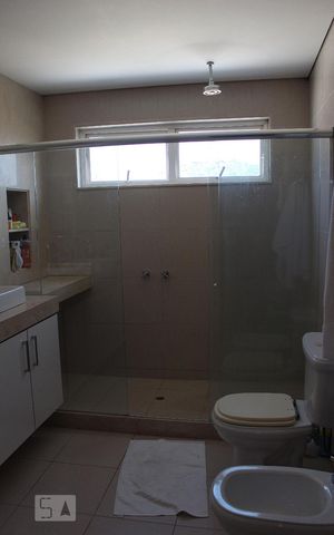 Apartamento para alugar com 350m², 4 quartos e 2 vagasBanheiro da Suíte
