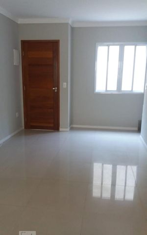 Casa de condomínio para alugar com 62m², 2 quartos e 1 vaga