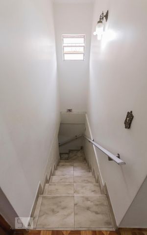 Casa para alugar com 250m², 4 quartos e 4 vagas2o. Andar - Corredor (Escadas)