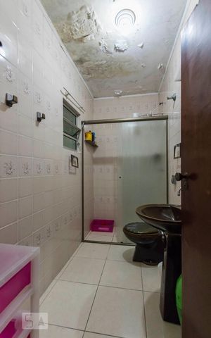 Casa para alugar com 250m², 4 quartos e 4 vagas2o. Andar - Banheiro social