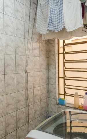 Casa à venda com 250m², 4 quartos e 3 vagas Casa à venda com 250m², 4 quartos e 3 vagasLavanderia