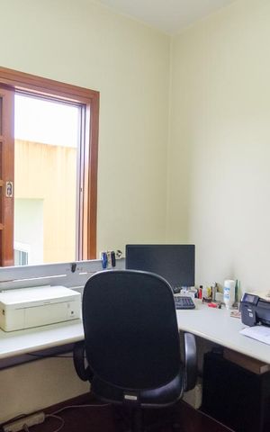 Casa à venda com 250m², 4 quartos e 3 vagas Casa à venda com 250m², 4 quartos e 3 vagasQuarto 2