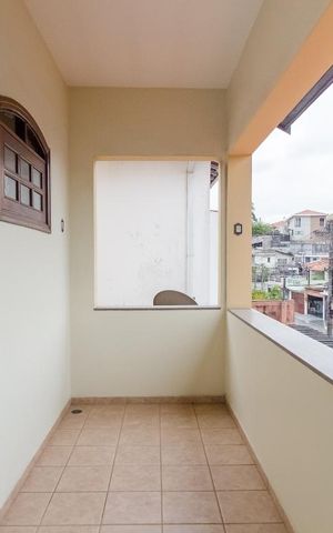 Casa à venda com 250m², 4 quartos e 3 vagas Casa à venda com 250m², 4 quartos e 3 vagasSacada da suite