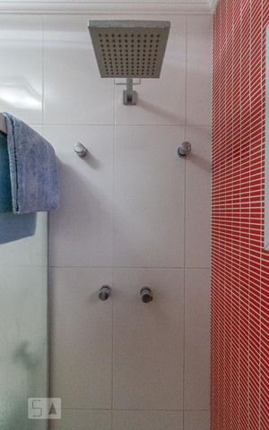 Casa à venda com 200m², 3 quartos e 7 vagas Casa à venda com 200m², 3 quartos e 7 vagasBanheiro da Suíte 1
