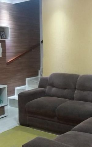 Casa à venda com 122m², 3 quartos e 3 vagas Casa à venda com 122m², 3 quartos e 3 vagasSala