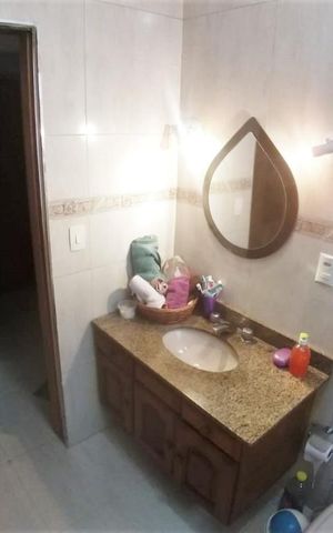 Casa à venda com 122m², 3 quartos e 3 vagas Casa à venda com 122m², 3 quartos e 3 vagasBanheiro