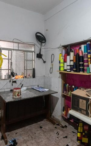 Casa para alugar com 30m², 2 quartos e 2 vagas Casa para alugar com 30m², 2 quartos e 2 vagasQuarto de Serviço