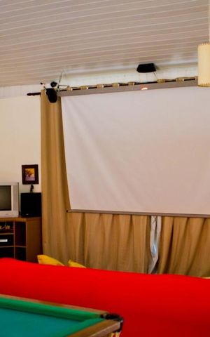 Casa para alugar com 300m², 4 quartos e 8 vagas